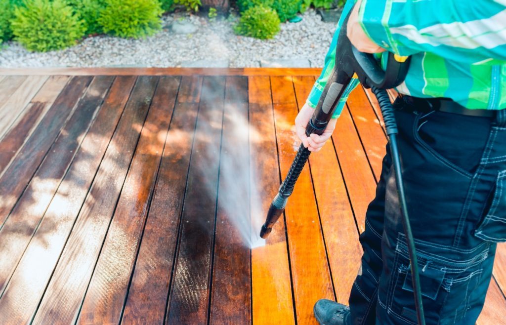 Cleaning tip for wooden terrace